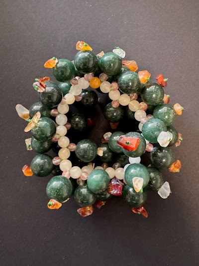 Polished dark green aventurine stretch bracelet