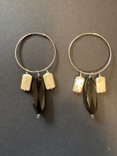 White pearl and black onyx hooped earrings