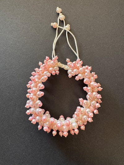 Pink and white pearl bead bracelet