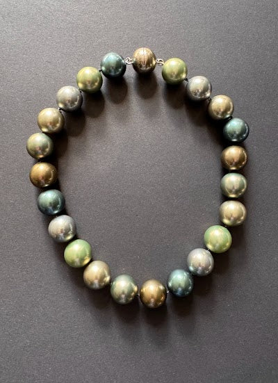 Teal, silver, green and bronze-hued 18mm shell-pearl necklace
