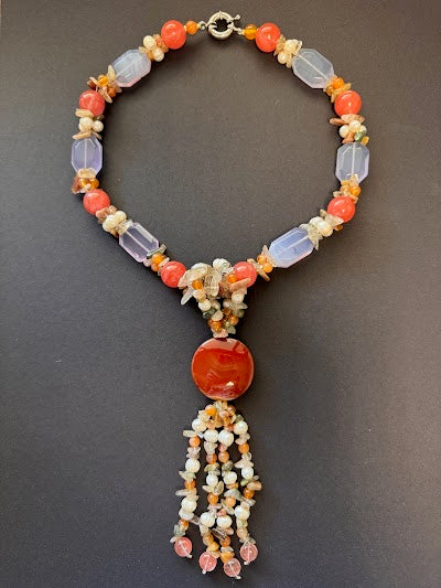 Y-shaped pearl and carnelian disc gemstone necklace
