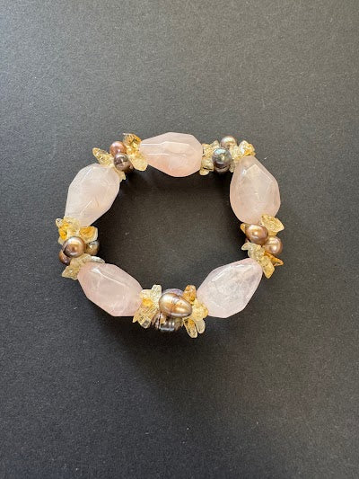 Rose quartz and pearl stretch bracelet