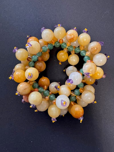Polished pale yellow jade stretch bracelet