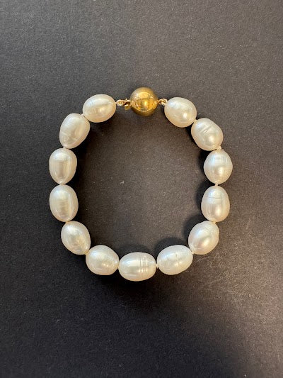 Large white baroque pearl bracelet