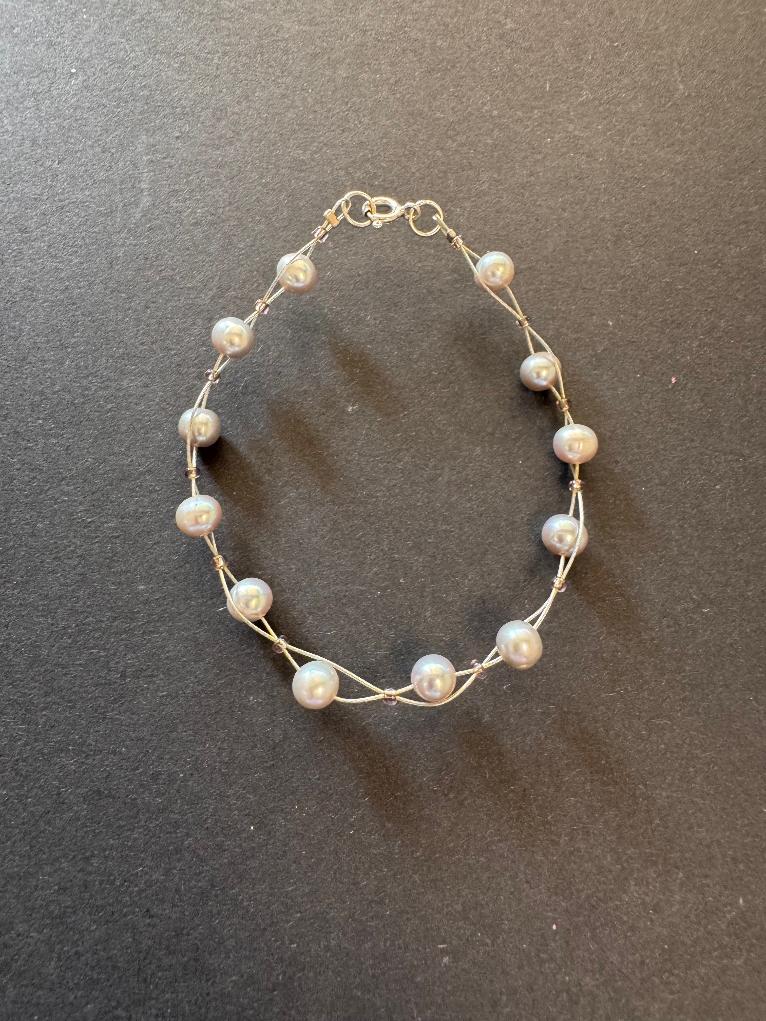 Silvery-grey-hued pearl twisted strand bracelet