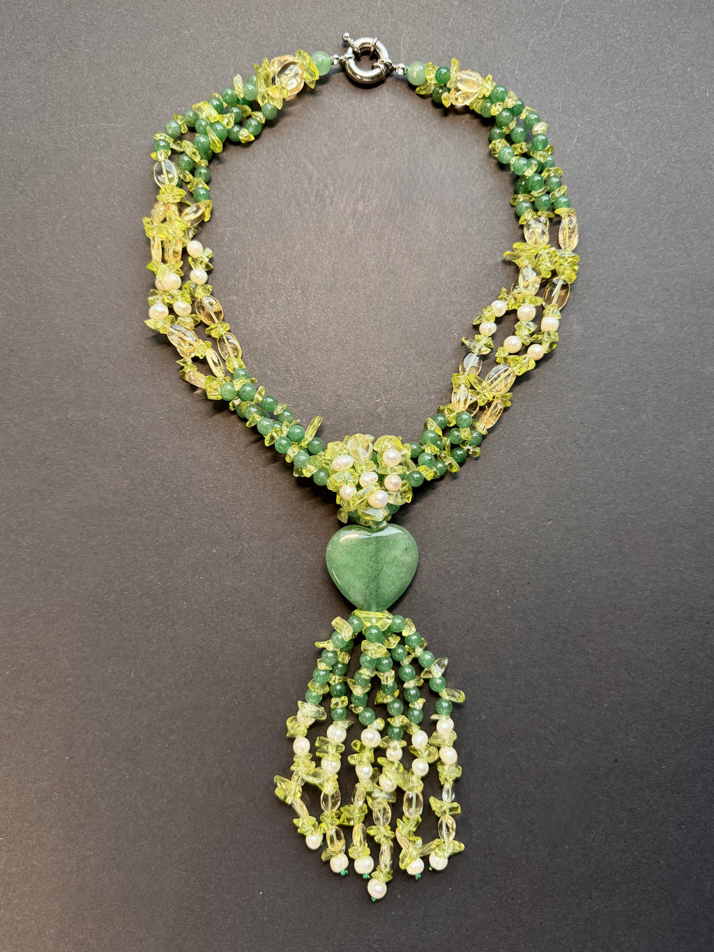 Y-shaped pearl and green aventurine necklace