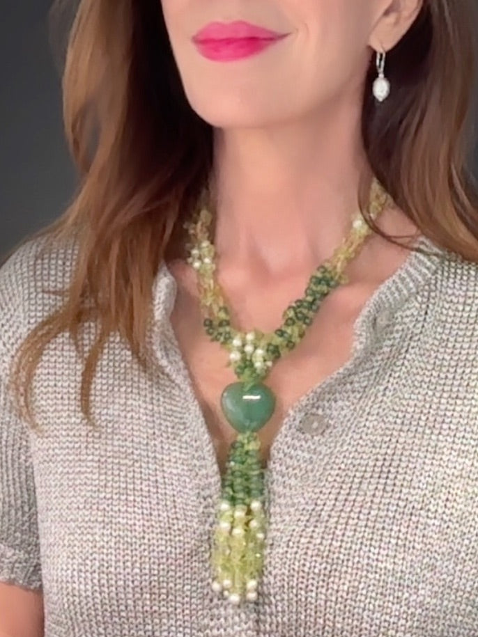 Y-shaped pearl and green aventurine necklace