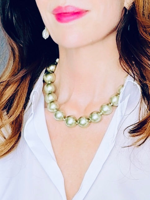 Olive green-hued (17-18mm) shell pearl necklace